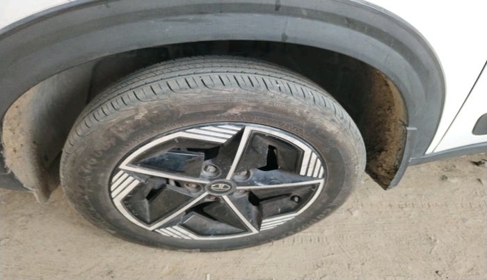 2024 Tata NEXON Smart Plus S 1.2 iCNG, Petrol, Manual, 13,327 km, tyre