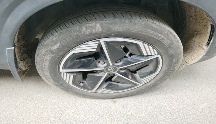 2024 Tata NEXON Smart Plus S 1.2 iCNG, Petrol, Manual, 13,327 km, tyre