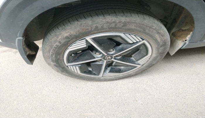 2024 Tata NEXON Smart Plus S 1.2 iCNG, Petrol, Manual, 13,327 km, tyre