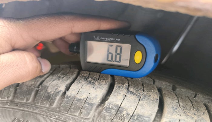 2014 Chevrolet Beat PS PETROL, Petrol, Manual, 44,306 km, tyre