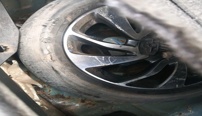 2021 Maruti Baleno ZETA PETROL 1.2, Petrol, Manual, 93,384 km, tyre