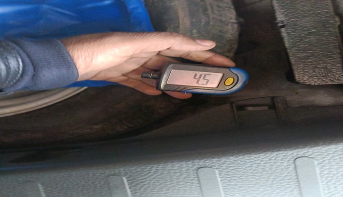 2015 Maruti Wagon R 1.0 LXI, Petrol, Manual, 20,085 km, tyre