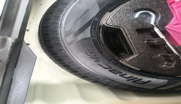 2021 Maruti Vitara Brezza ZXI, Petrol, Manual, 46,268 km, tyre