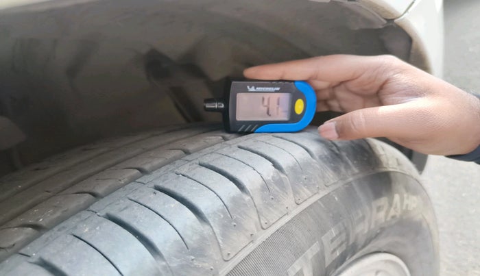 2011 Mitsubishi Outlander 2.4 MIVEC, Petrol, Automatic, 88,679 km, tyre