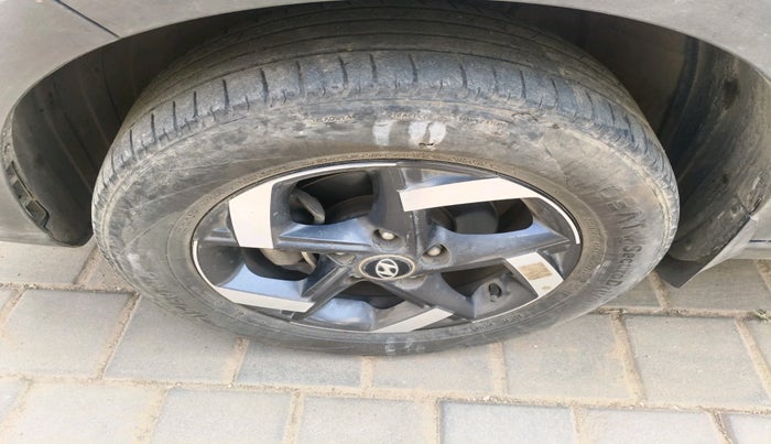 2020 Hyundai VENUE SX 1.0 TURBO IMT, Petrol, Manual, 57,833 km, tyre