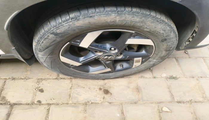 2020 Hyundai VENUE SX 1.0 TURBO IMT, Petrol, Manual, 57,833 km, tyre