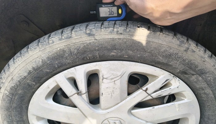 2014 Toyota Etios Liva G, Petrol, Manual, 60,776 km, tyre