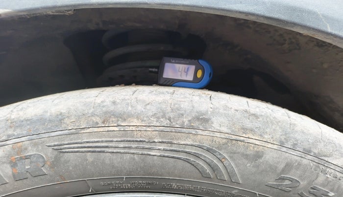 2023 Mahindra XUV700 AX 7 LUXURY D AT 7 STR, Diesel, Automatic, 25,318 km, tyre