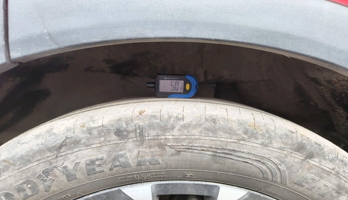 2023 Mahindra XUV700 AX 7 LUXURY D AT 7 STR, Diesel, Automatic, 25,318 km, tyre