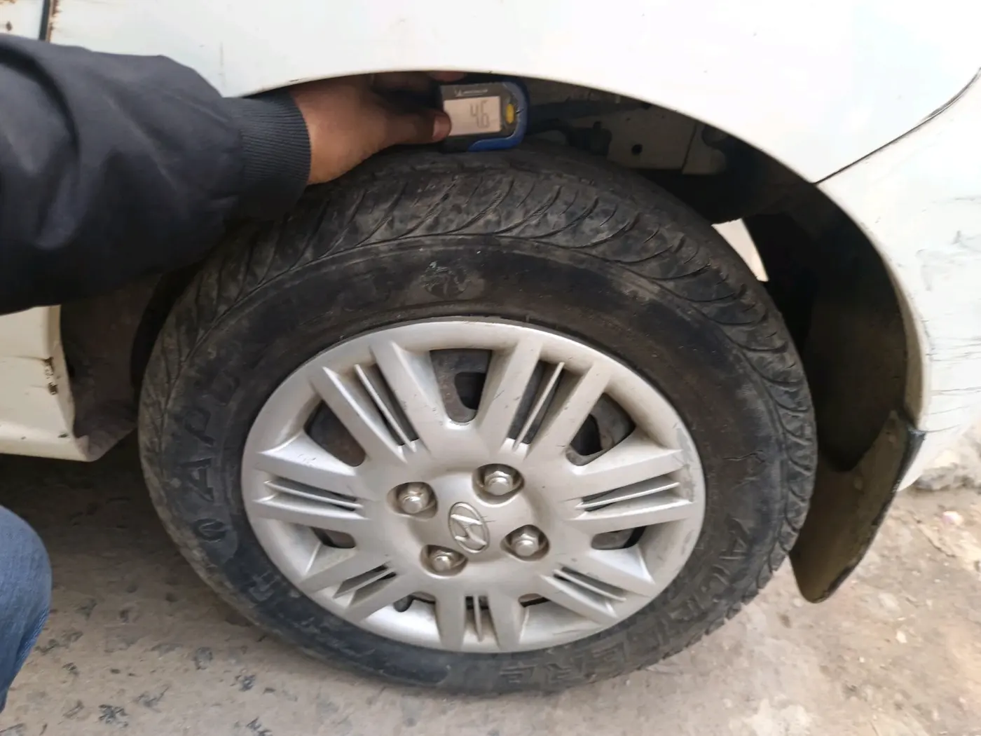 2011 Hyundai Santro Xing GLS, Petrol, Manual, 22,150 km, tyre