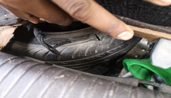 2011 Hyundai Santro Xing GLS, Petrol, Manual, 22,150 km, tyre