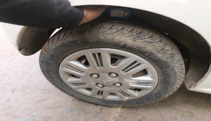 2011 Hyundai Santro Xing GLS, Petrol, Manual, 22,150 km, tyre