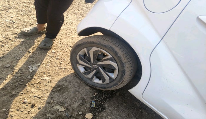 2020 Datsun Redi Go T(O) 1.0, Petrol, Manual, 29,187 km, tyre