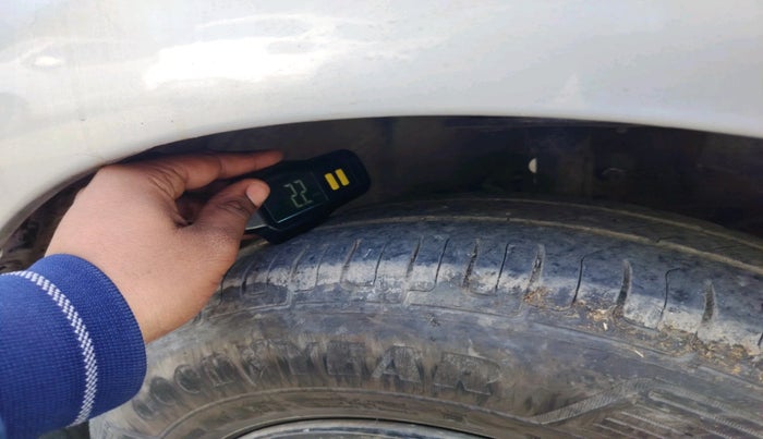 2020 Maruti Swift LXI, Petrol, Manual, 79,975 km, tyre