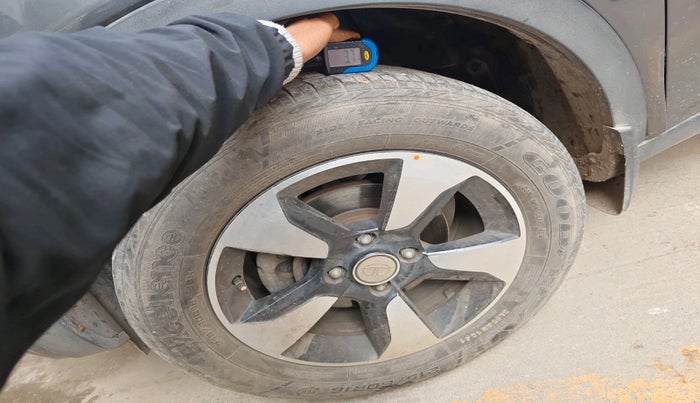 2018 Tata NEXON XZ PLUS PETROL, Petrol, Manual, 38,585 km, tyre