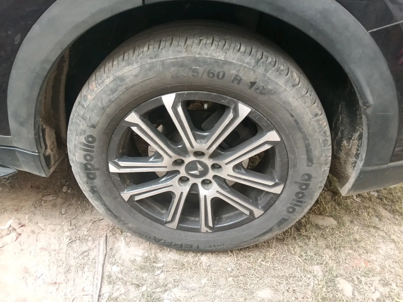 2021 Mahindra XUV700 AX7 Petrol MT 7 STR, Petrol, Manual, 64,345 km, tyre