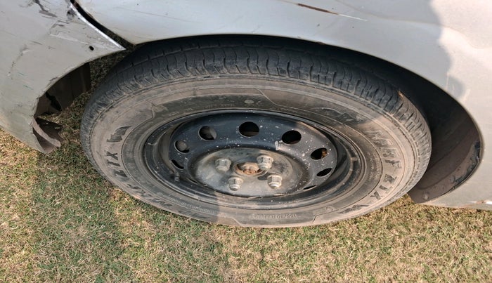 2012 Hyundai i10 MAGNA 1.1, Petrol, Manual, 1,67,254 km, tyre