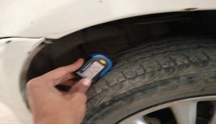 2016 Toyota Etios Liva GD, Diesel, Manual, 1,09,277 km, tyre