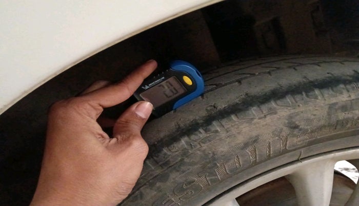 2016 Toyota Etios Liva GD, Diesel, Manual, 1,09,277 km, tyre