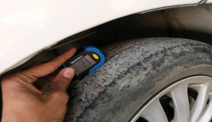 2016 Toyota Etios Liva GD, Diesel, Manual, 1,09,277 km, tyre