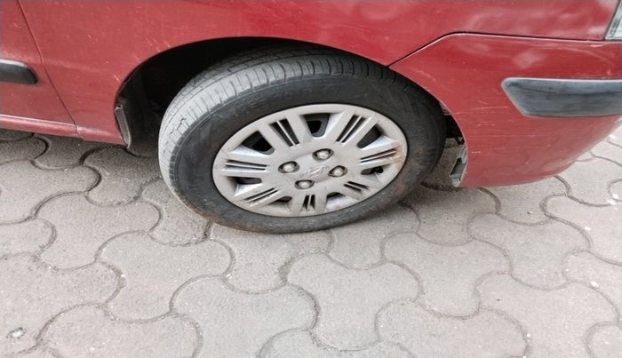 2012 Hyundai Santro Xing GLS, Petrol, Manual, 37,393 km, tyre