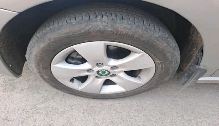 2012 Skoda Rapid AMBITION 1.6 TDI CR MT, Diesel, Manual, 84,846 km, tyre