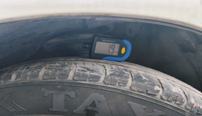 2011 Hyundai i20 MAGNA 1.2, Petrol, Manual, 1,54,455 km, tyre