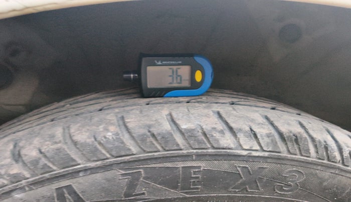 2011 Hyundai i20 MAGNA 1.2, Petrol, Manual, 1,54,455 km, tyre