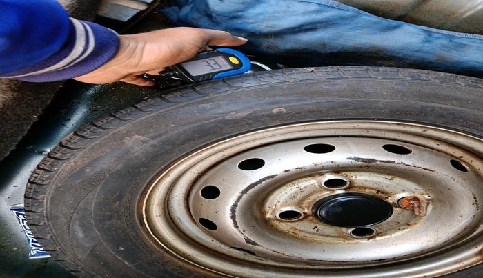 2011 Maruti Alto LXI, Petrol, Manual, 29,029 km, tyre