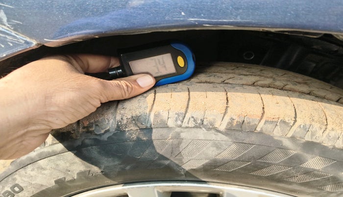 2015 Volkswagen Vento HIGHLINE PETROL AT, Petrol, Automatic, 78,589 km, tyre