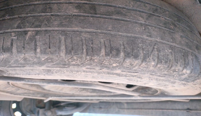 2014 Nissan Terrano XL (D), Diesel, Manual, 94,805 km, tyre