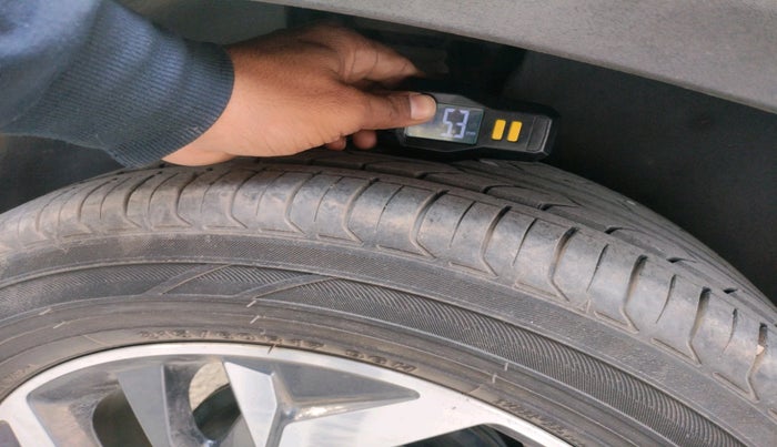 2021 Hyundai Creta E 1.5 DIESEL, Diesel, Manual, 80,320 km, tyre