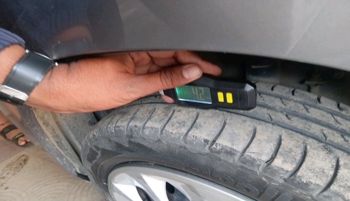 2014 Maruti Wagon R 1.0 VXI, Petrol, Manual, 97,726 km, tyre