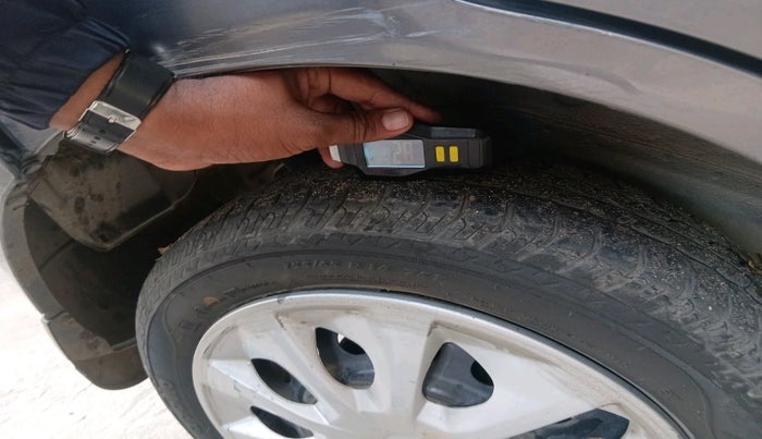 2014 Maruti Wagon R 1.0 VXI, Petrol, Manual, 97,726 km, tyre