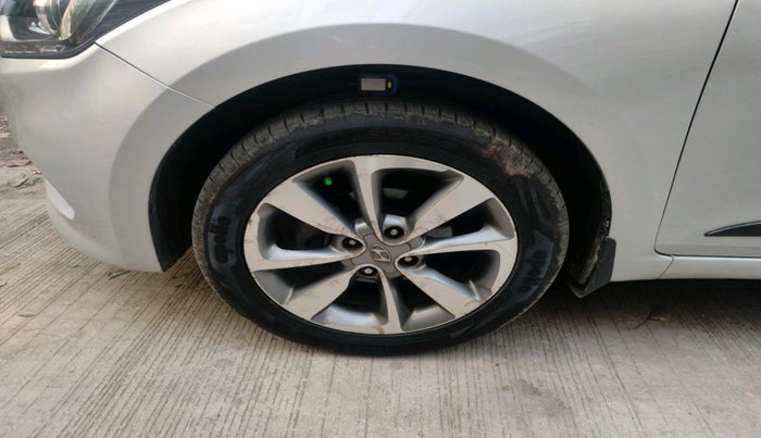 2016 Hyundai Elite i20 ASTA 1.4 CRDI (O), Diesel, Manual, 1,06,246 km, tyre