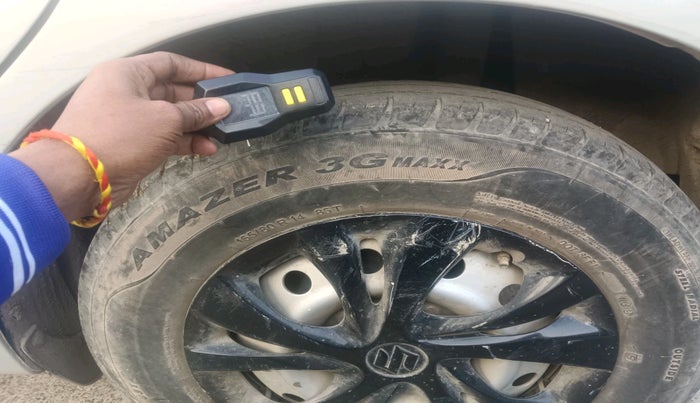 2019 Maruti Swift LXI, Petrol, Manual, 49,226 km, tyre