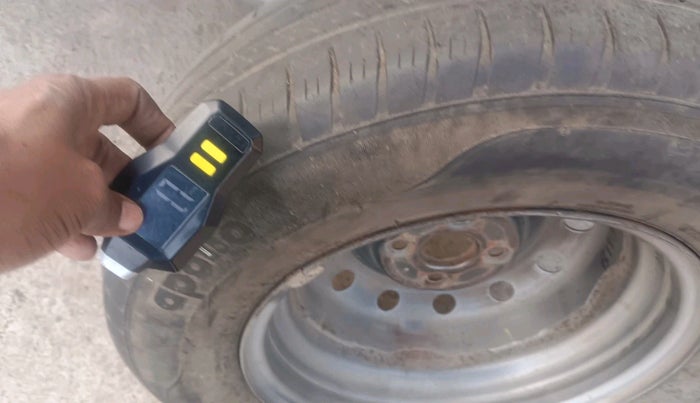 2019 Maruti Swift LXI, Petrol, Manual, 49,226 km, tyre