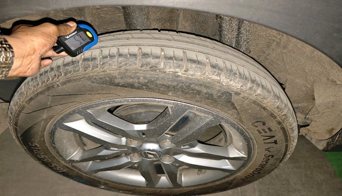 2022 Renault TRIBER RXZ, Petrol, Manual, 18,484 km, tyre