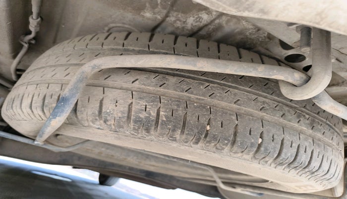 2021 Maruti Ertiga VXI CNG, Petrol, Manual, 1,81,454 km, tyre