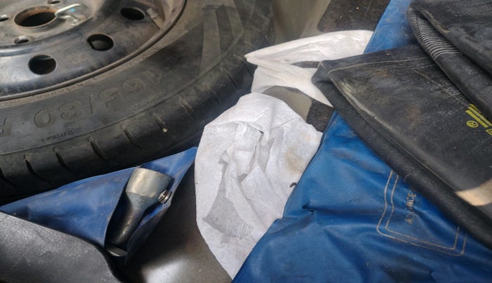 2012 Maruti Swift Dzire VXI, Petrol, Manual, 93,308 km, tyre