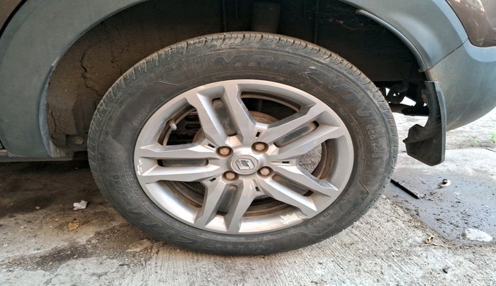 2022 Renault TRIBER RXZ AMT, Petrol, Automatic, 13,007 km, tyre