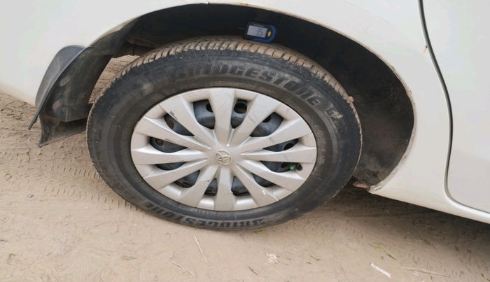 2011 Toyota Etios G, Petrol, Manual, 1,63,150 km, tyre