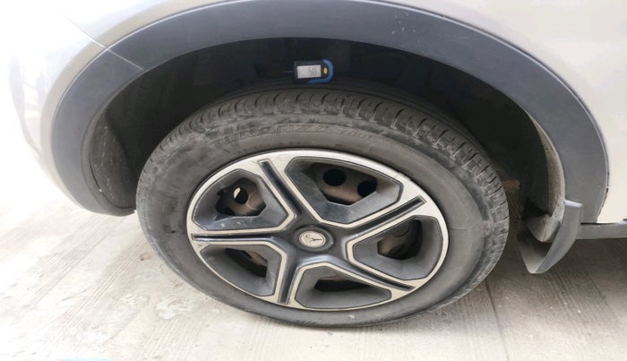 2018 Tata NEXON XM DIESEL, Diesel, Manual, 92,445 km, tyre