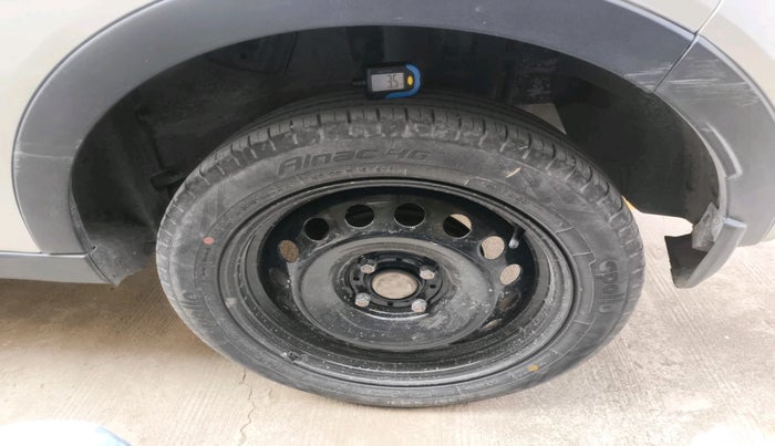 2018 Tata NEXON XM DIESEL, Diesel, Manual, 92,445 km, tyre