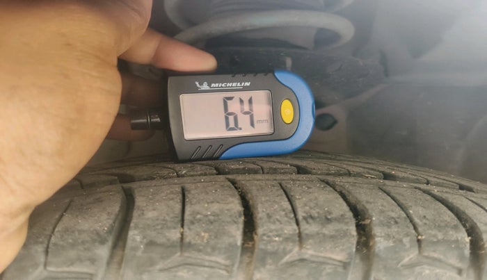 2015 Honda Brio S MT, Petrol, Manual, 78,897 km, tyre