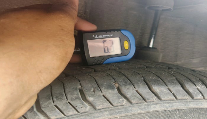 2015 Honda Brio S MT, Petrol, Manual, 78,897 km, tyre