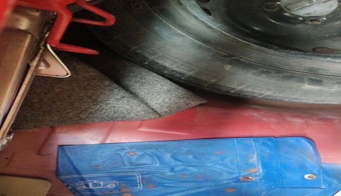 2015 Honda Brio S MT, Petrol, Manual, 78,897 km, tyre