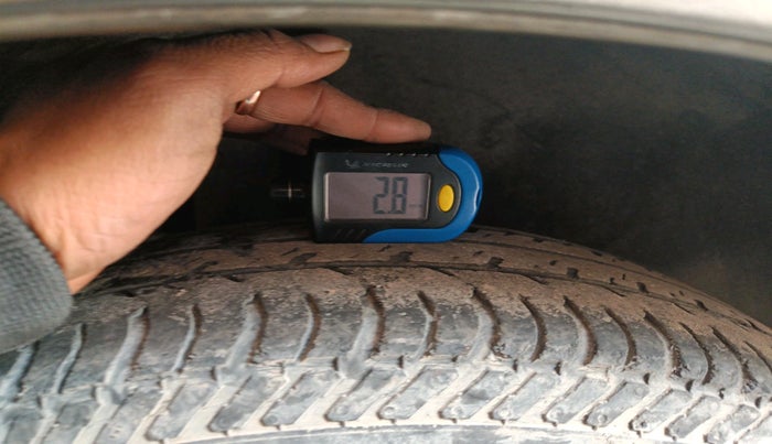 2017 Maruti Swift Dzire VDI ABS, Diesel, Manual, 63,015 km, tyre