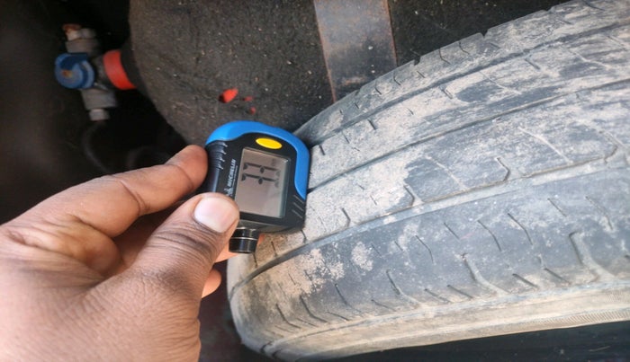 2011 Hyundai i10 MAGNA 1.2, Petrol, Manual, 89,644 km, tyre