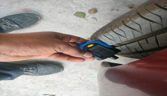 2011 Hyundai i10 MAGNA 1.2, Petrol, Manual, 89,644 km, tyre